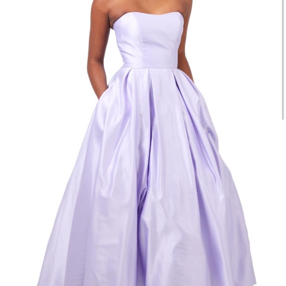 NWT Betsy & Adam Strapless Satin High-Low Gown - Picture 4 of 7